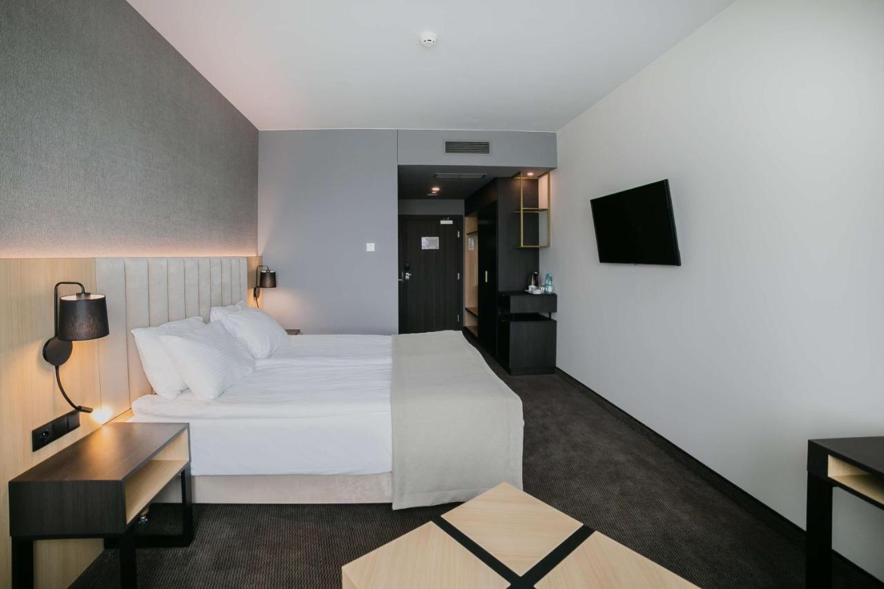 B&B Hotel Warsaw East Luaran gambar